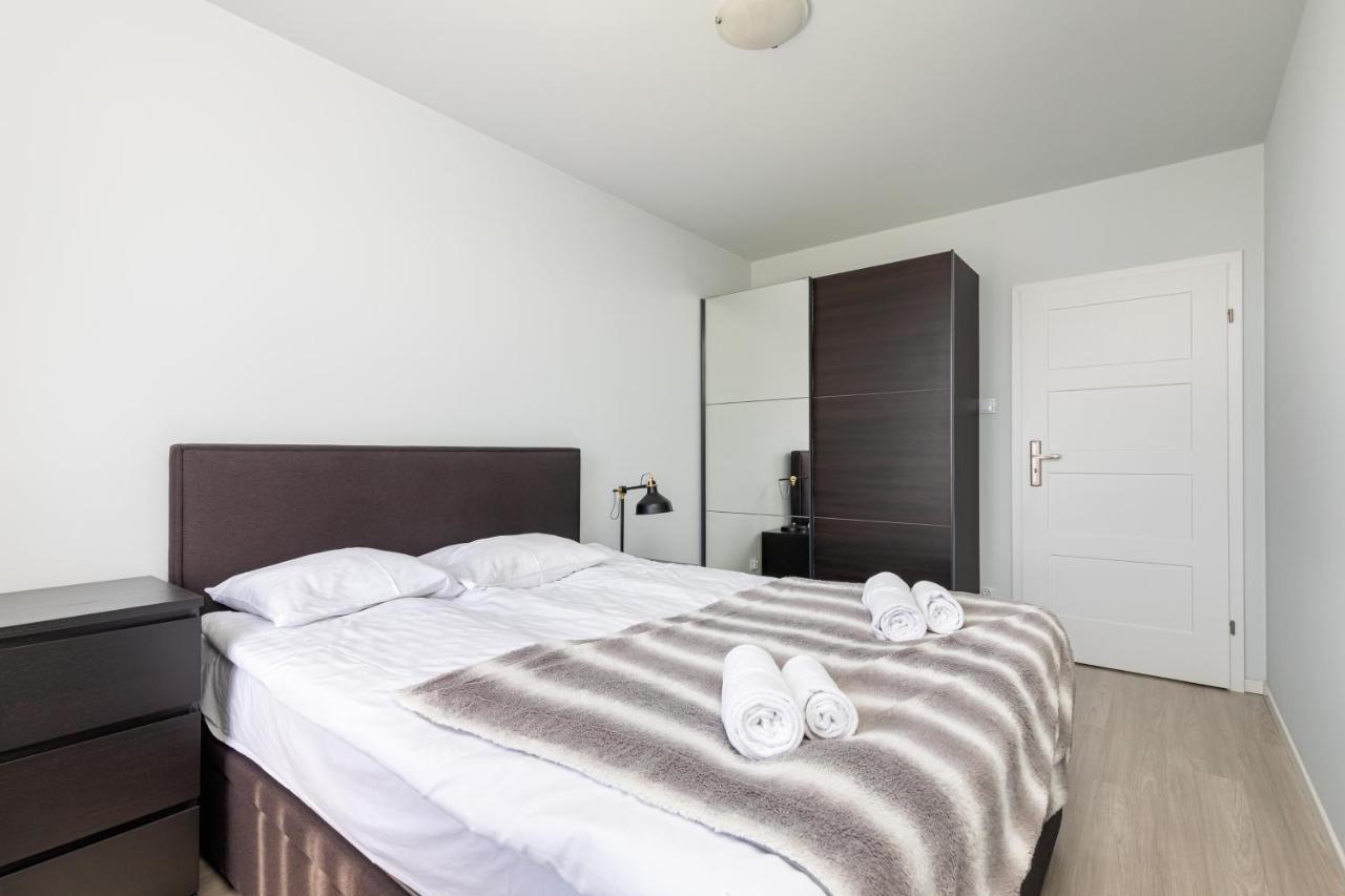 Owsiana 9 - Modern Designed Apartment With Balcony By Noclegi Renters Varsavia Esterno foto